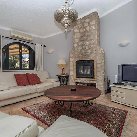 Casa Piablo Villa